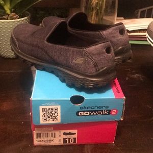 Black Skechers Go Walk 2-Upbeat